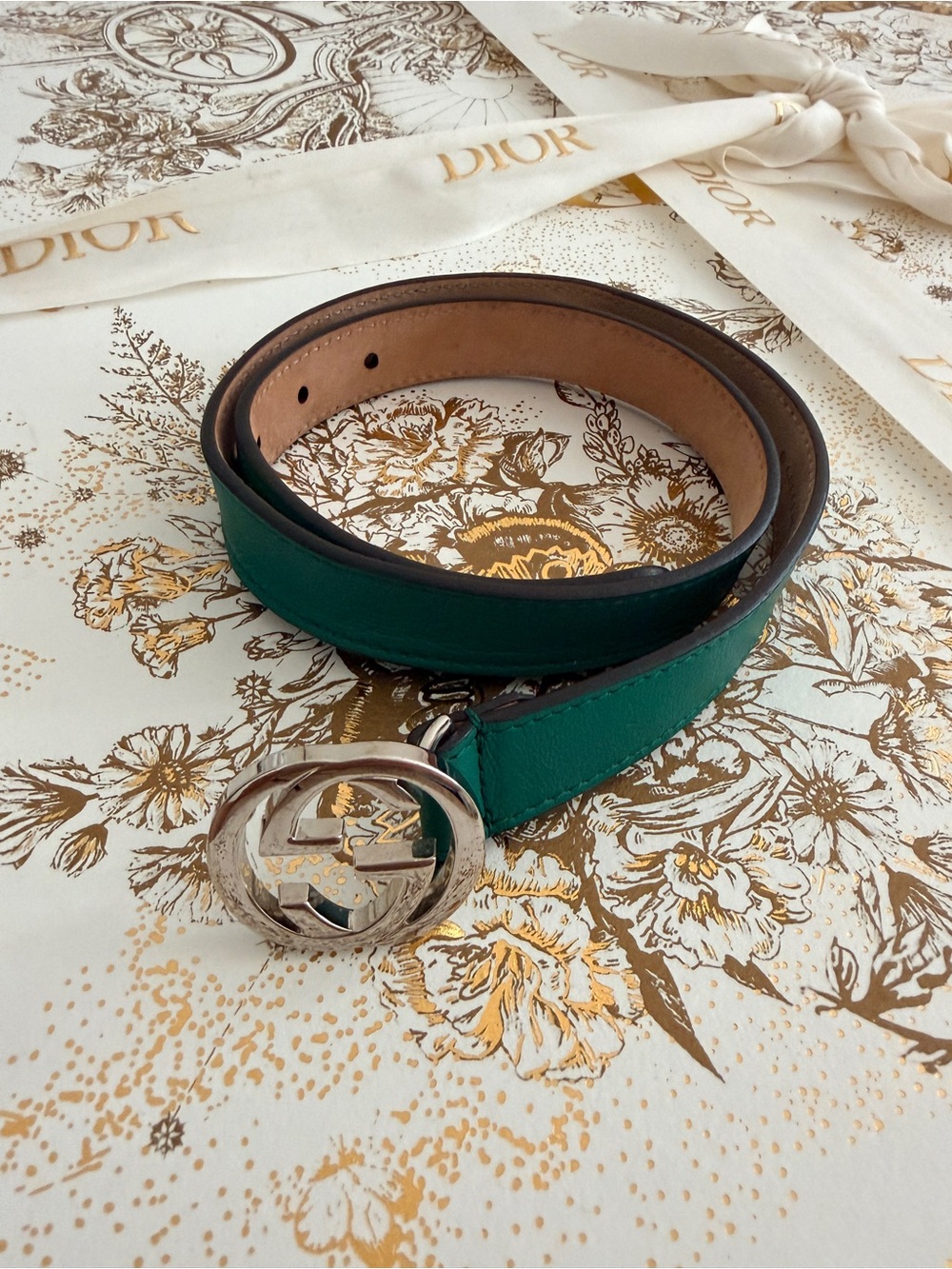Gucci Men’s Leather Belt in Tan with Green Accent